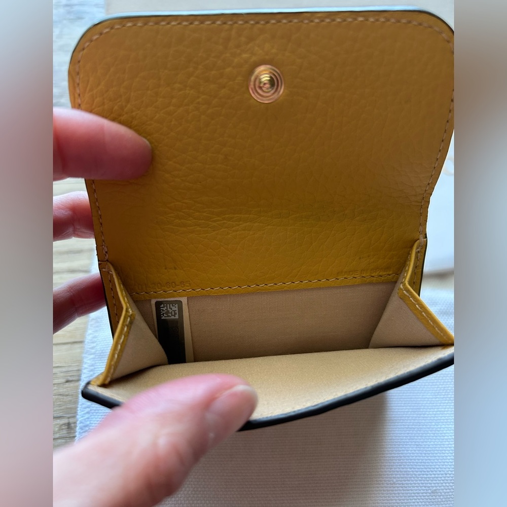 Chloé Alphabet Tri-fold Wallet Grained Leather BRAND NEW - Picture 5 of 9
